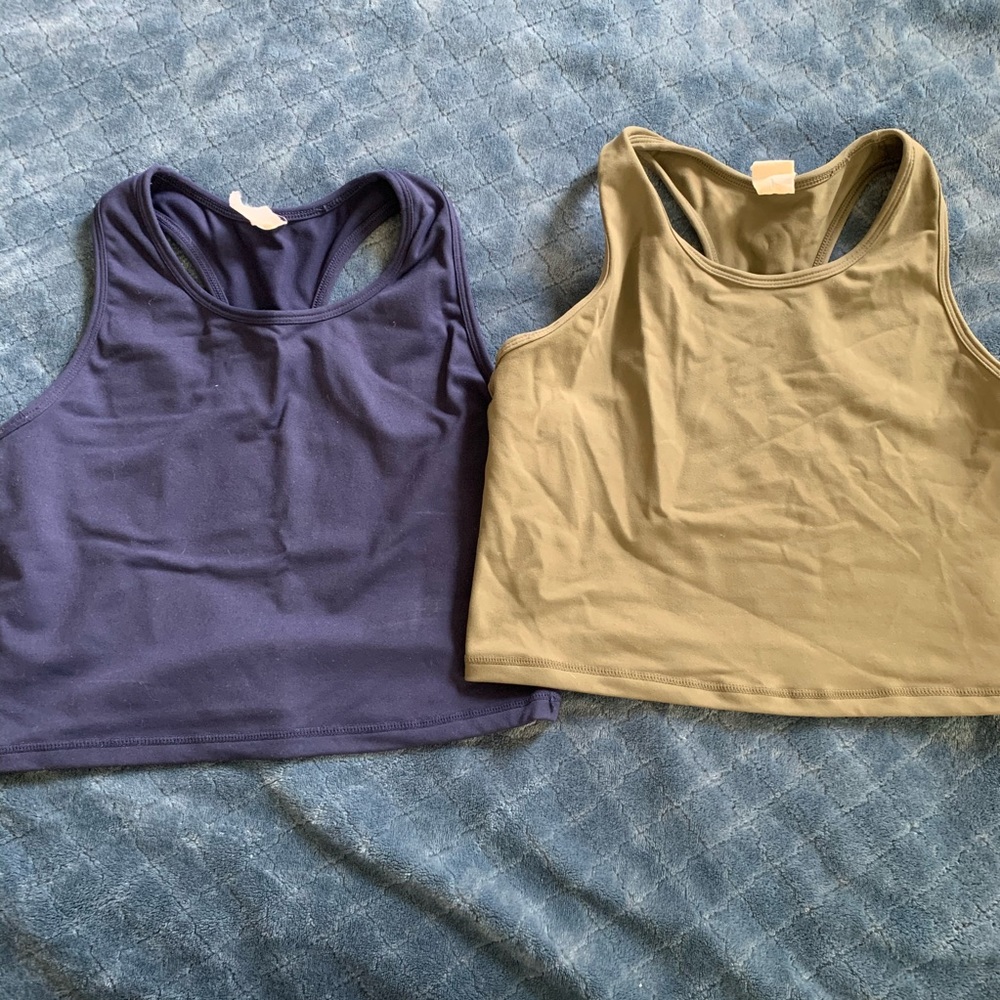 Navy and olive Wearwolf crop tops